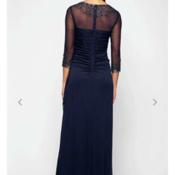 Alex Evenings Joanna Sweetheart Neckline Gown. Size 16 Navy - Picture 3 of 5